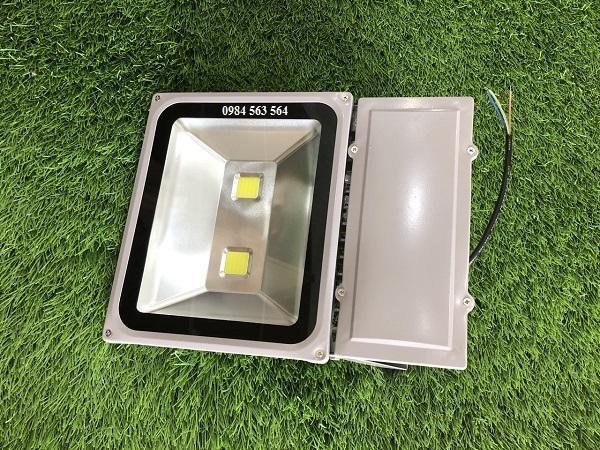Địa chỉ bán đèn pha led 100w ở HCM uy tín chất lượng
